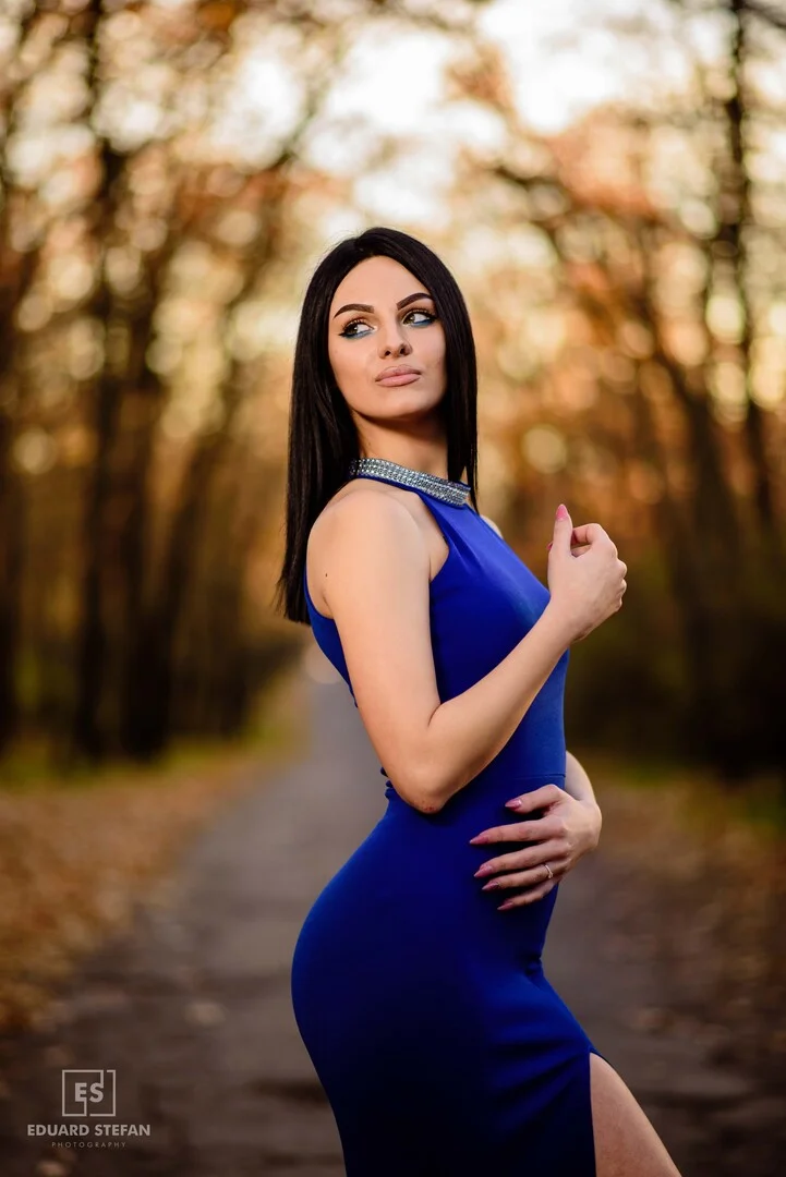 How to Pose Like a Model: Simple Tips for Everyone